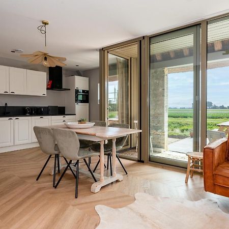 Appartement De Dageraad In Monumentale Boerderij Kimswerd Esterno foto