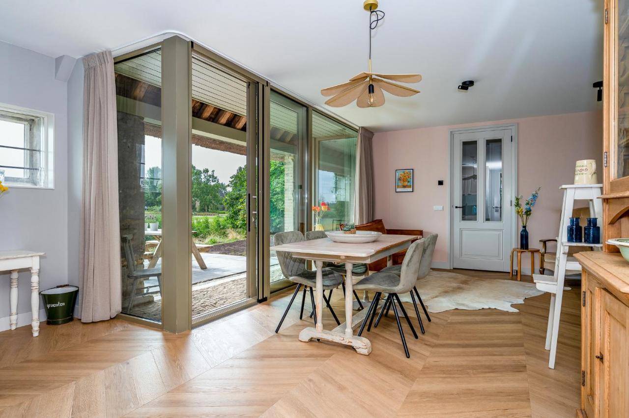 Appartement De Dageraad In Monumentale Boerderij Kimswerd Esterno foto