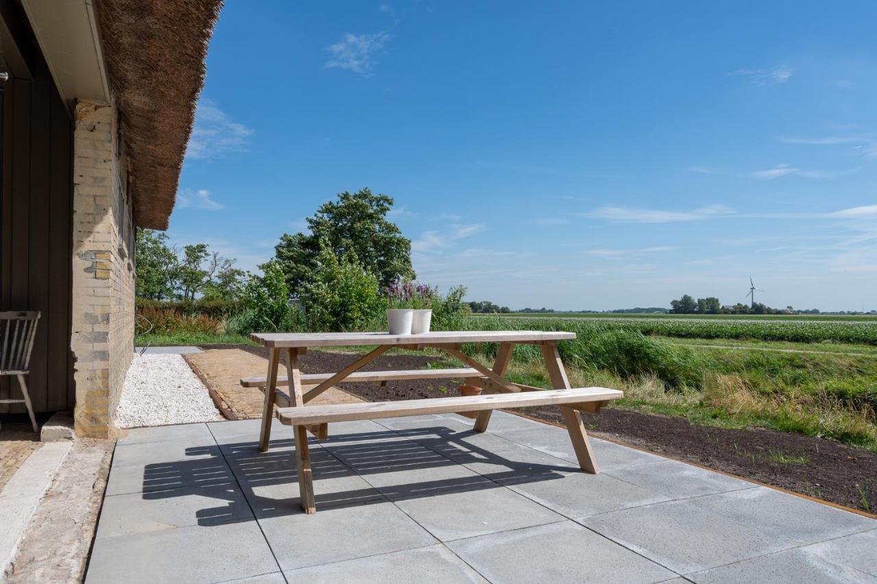 Appartement De Dageraad In Monumentale Boerderij Kimswerd Esterno foto