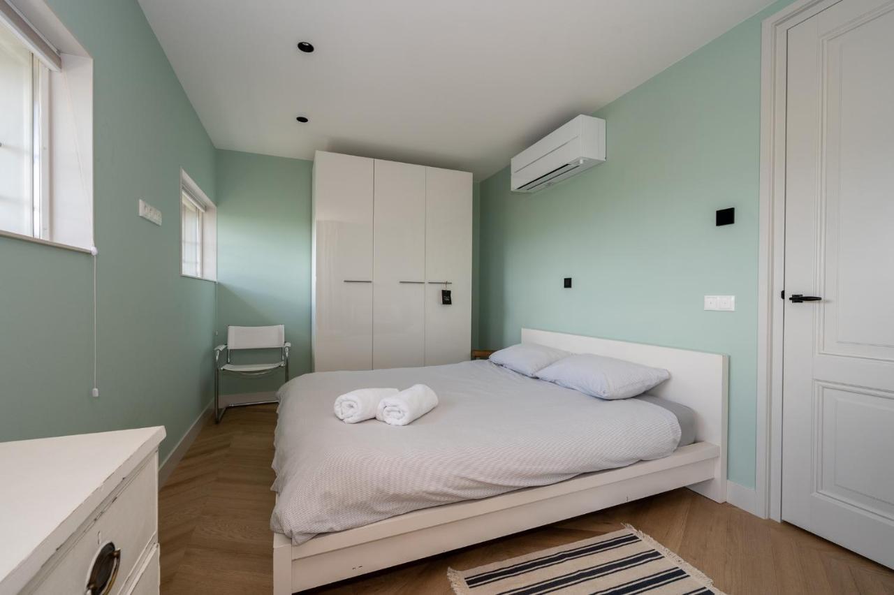 Appartement De Dageraad In Monumentale Boerderij Kimswerd Esterno foto