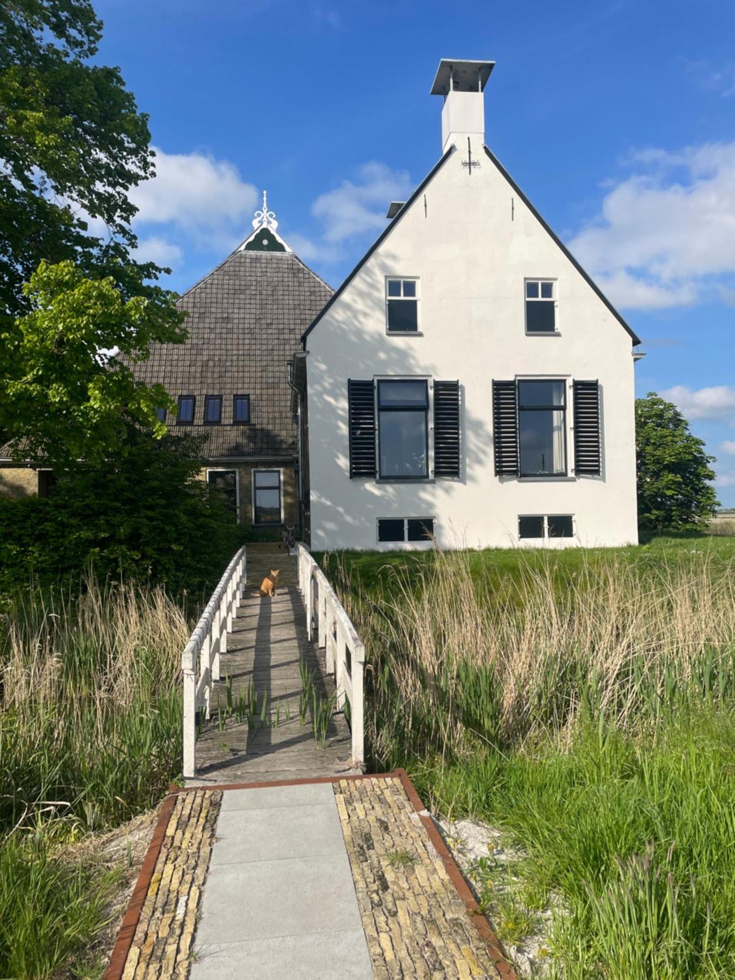 Appartement De Dageraad In Monumentale Boerderij Kimswerd Esterno foto