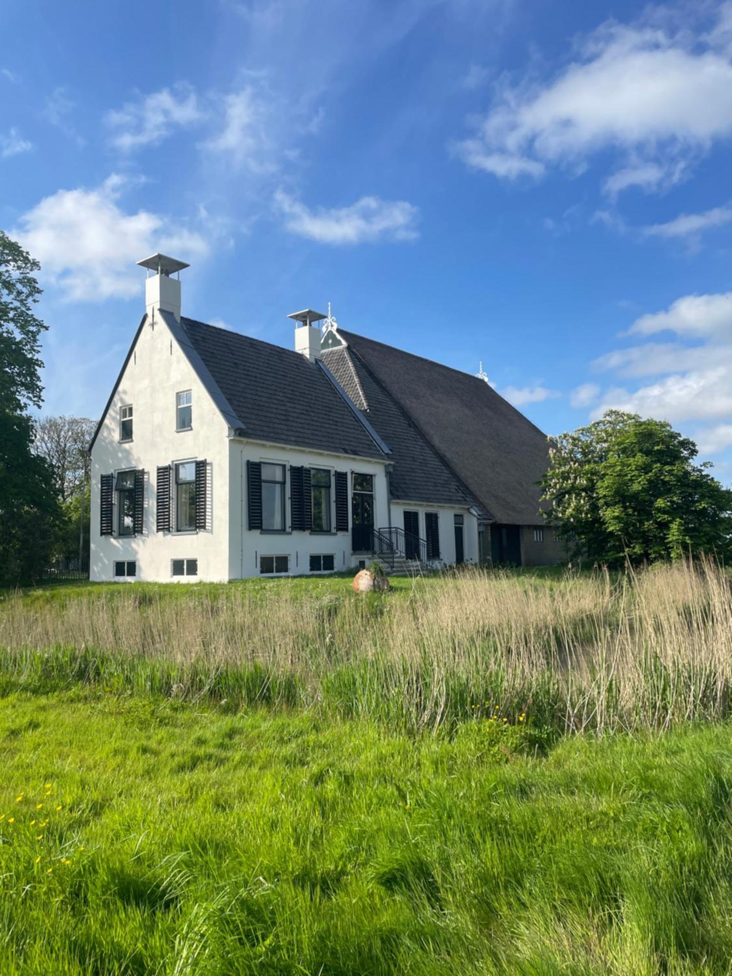 Appartement De Dageraad In Monumentale Boerderij Kimswerd Esterno foto